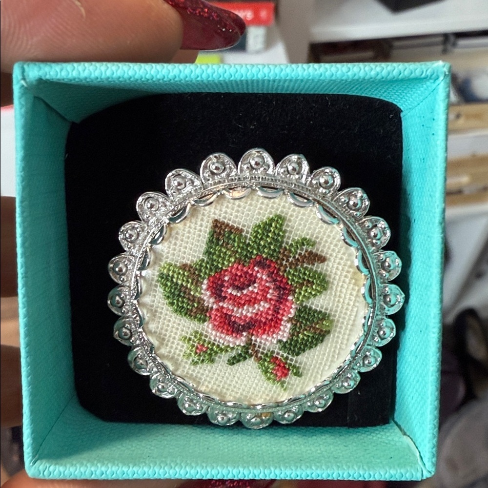 Vintage Cross Stitch Embroidery Needlework Pin - Excellent condition